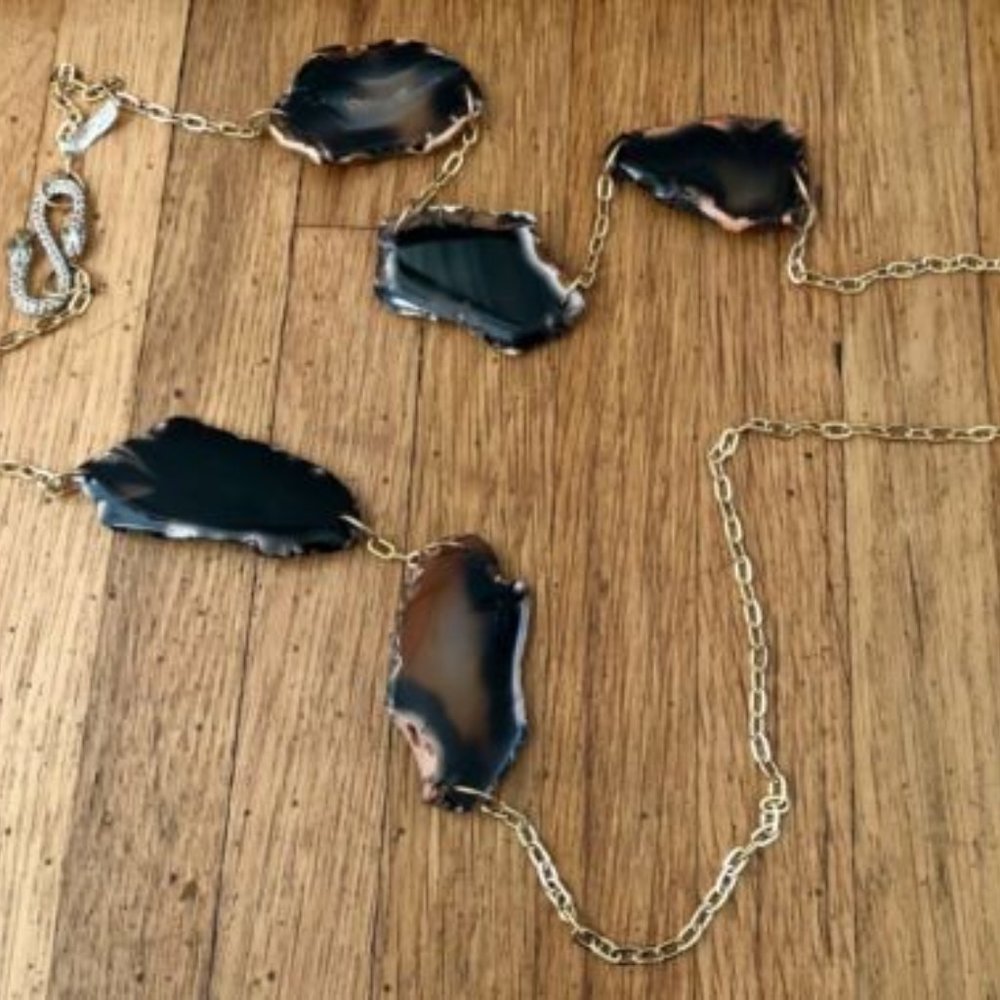 T.CYIA Gold/Silver Sliced Agate Necklace w/ Snake Detail Closure